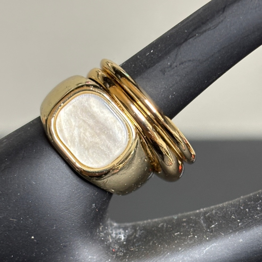 Stackable Gold Tone Set of 3 Rings Mother of Pearl Size 8